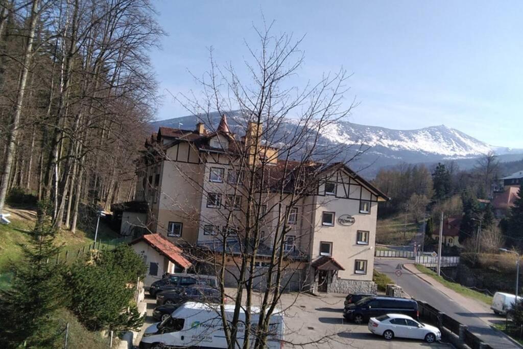 Nowoczesne Mieszkanie Blisko Natury I Sklepu Biedronka Karpacz Luaran gambar